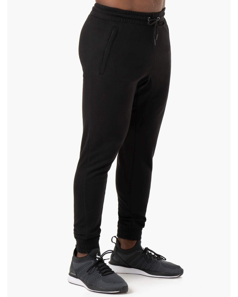 מכנסי טרנינג מברזל של Ryderwear - שחור